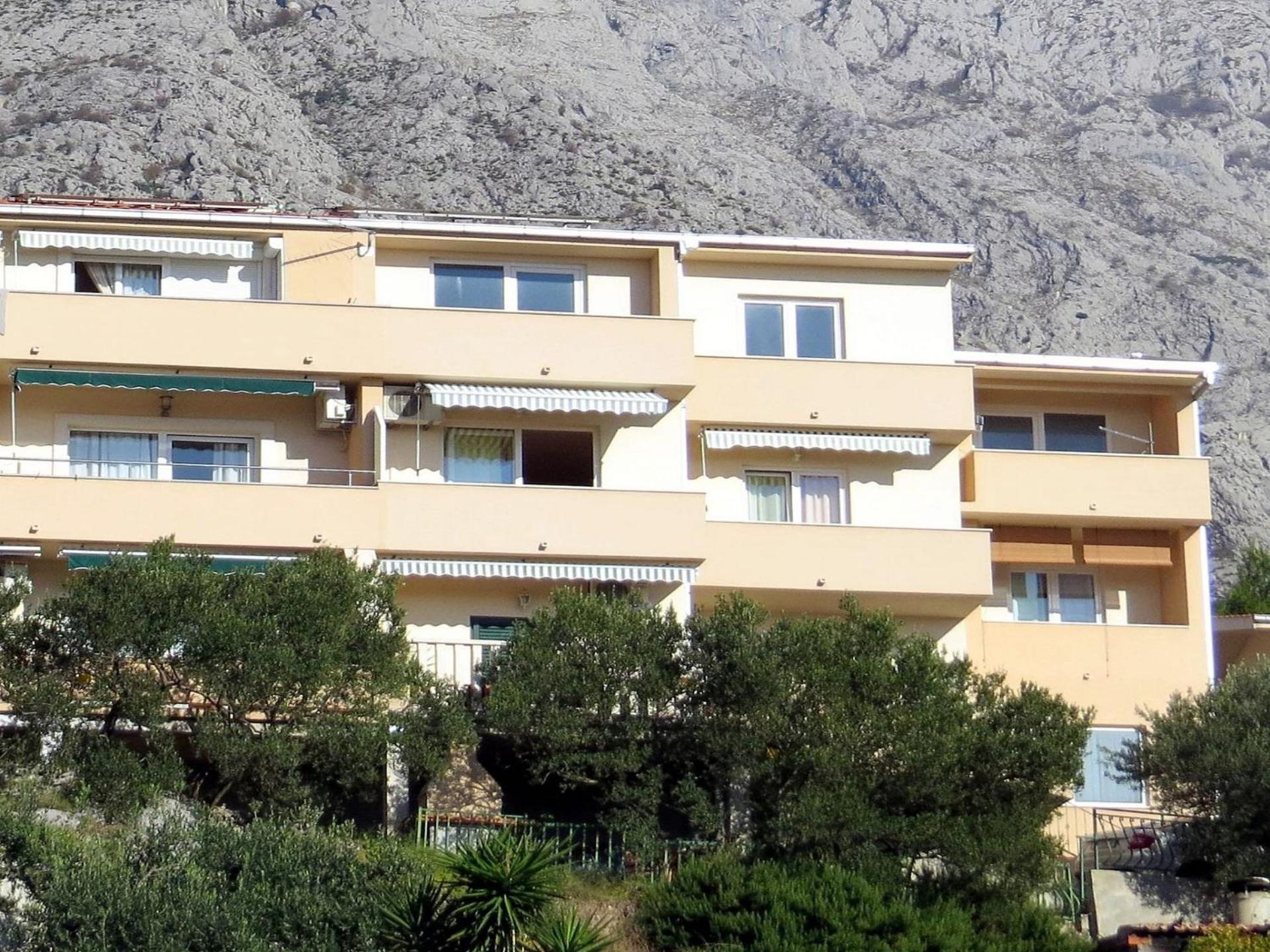 Apartments Marijo Baska Voda Bagian luar foto